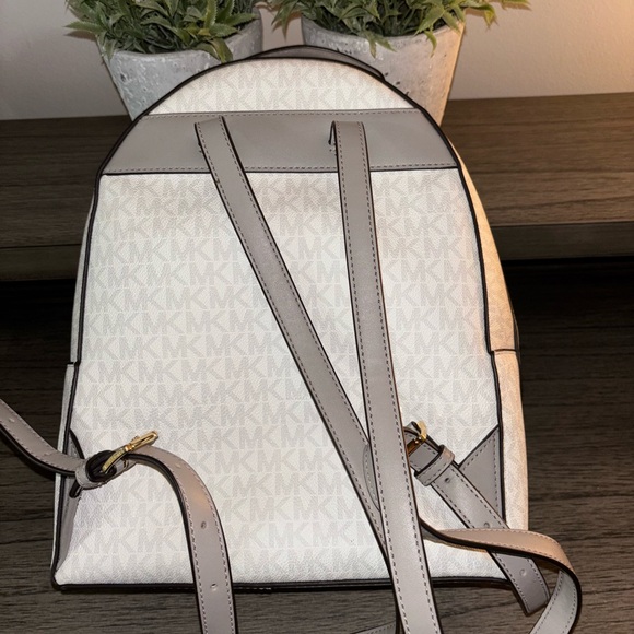 Michael Kors Monogram Leather Backpack New - Picture 3 of 5